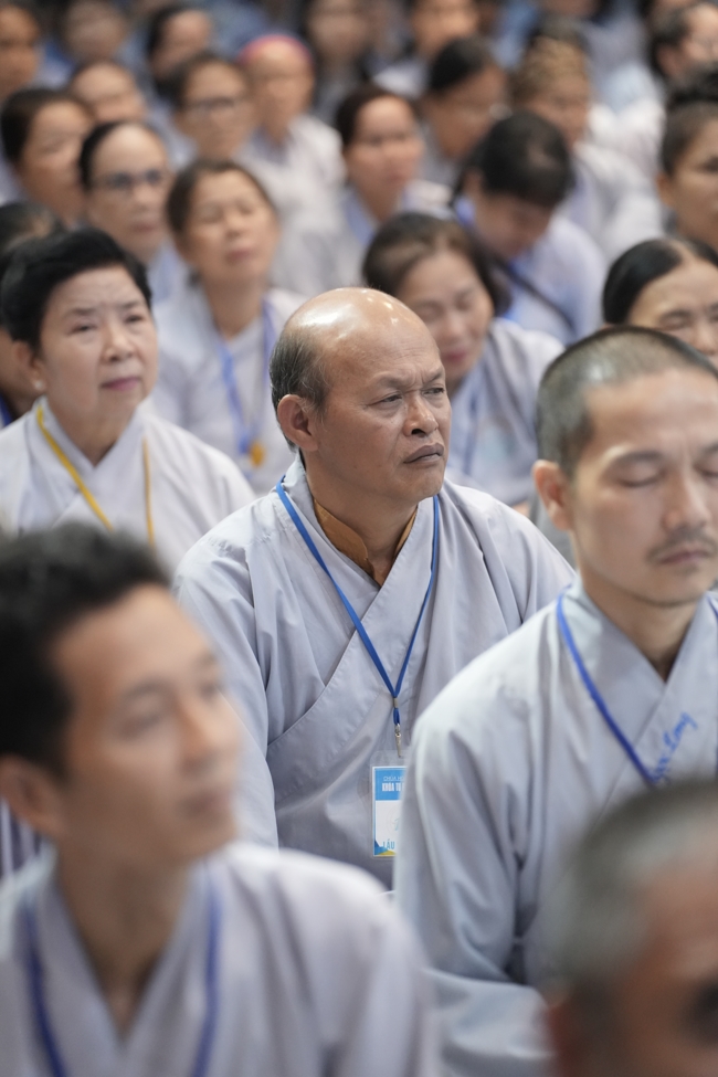 Pháp thoại Vương chủ, thiên chủ, bá chủ - Đâu là đỉnh cao mơ ước? - NS.Thích Nữ Tâm Tâm | Khóa Tu Phật Thất 108.