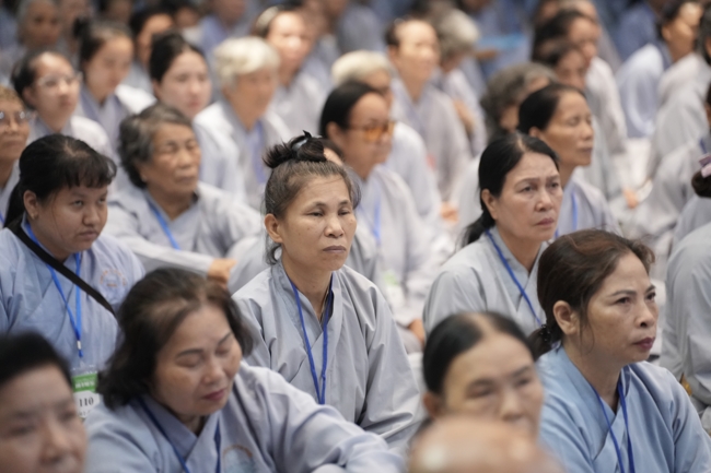 Pháp thoại Vương chủ, thiên chủ, bá chủ - Đâu là đỉnh cao mơ ước? - NS.Thích Nữ Tâm Tâm | Khóa Tu Phật Thất 108.