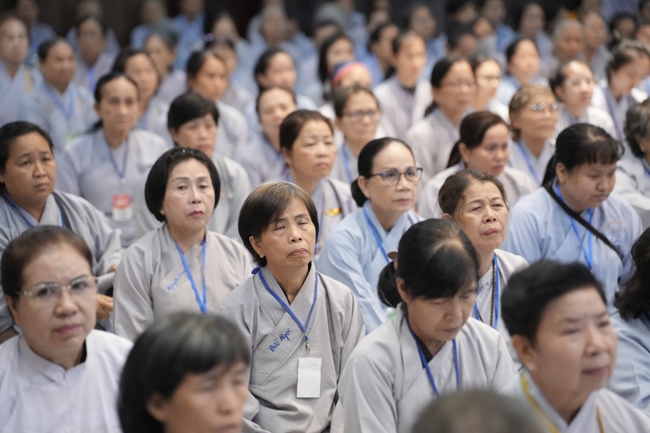 Pháp thoại Vương chủ, thiên chủ, bá chủ - Đâu là đỉnh cao mơ ước? - NS.Thích Nữ Tâm Tâm | Khóa Tu Phật Thất 108.