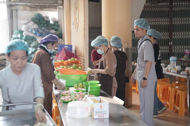 Pháp thoại Vương chủ, thiên chủ, bá chủ - Đâu là đỉnh cao mơ ước? - NS.Thích Nữ Tâm Tâm | Khóa Tu Phật Thất 108.