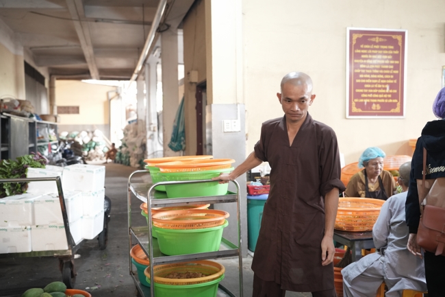 Pháp thoại Vương chủ, thiên chủ, bá chủ - Đâu là đỉnh cao mơ ước? - NS.Thích Nữ Tâm Tâm | Khóa Tu Phật Thất 108.