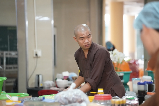 Pháp thoại Vương chủ, thiên chủ, bá chủ - Đâu là đỉnh cao mơ ước? - NS.Thích Nữ Tâm Tâm | Khóa Tu Phật Thất 108.