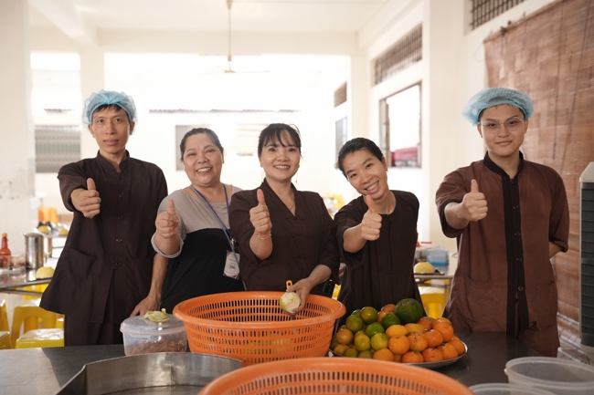 Pháp thoại Vương chủ, thiên chủ, bá chủ - Đâu là đỉnh cao mơ ước? - NS.Thích Nữ Tâm Tâm | Khóa Tu Phật Thất 108.