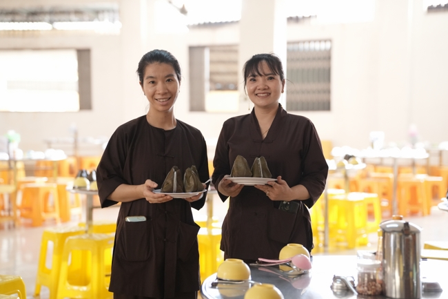 Pháp thoại Vương chủ, thiên chủ, bá chủ - Đâu là đỉnh cao mơ ước? - NS.Thích Nữ Tâm Tâm | Khóa Tu Phật Thất 108.