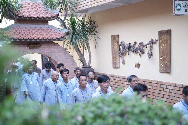 Pháp thoại Vương chủ, thiên chủ, bá chủ - Đâu là đỉnh cao mơ ước? - NS.Thích Nữ Tâm Tâm | Khóa Tu Phật Thất 108.
