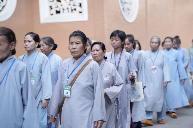 Pháp thoại Vương chủ, thiên chủ, bá chủ - Đâu là đỉnh cao mơ ước? - NS.Thích Nữ Tâm Tâm | Khóa Tu Phật Thất 108.