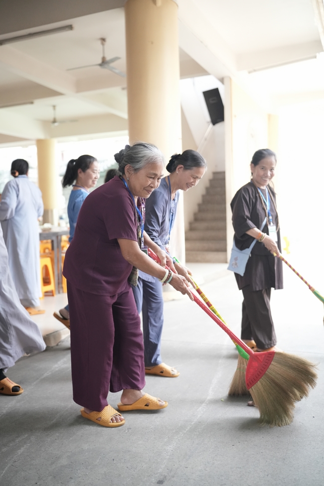 Pháp thoại “Giải thoát trong từng bước đi” - TT.Thích Viên Trí | Khóa Tu Phật Thất 108.