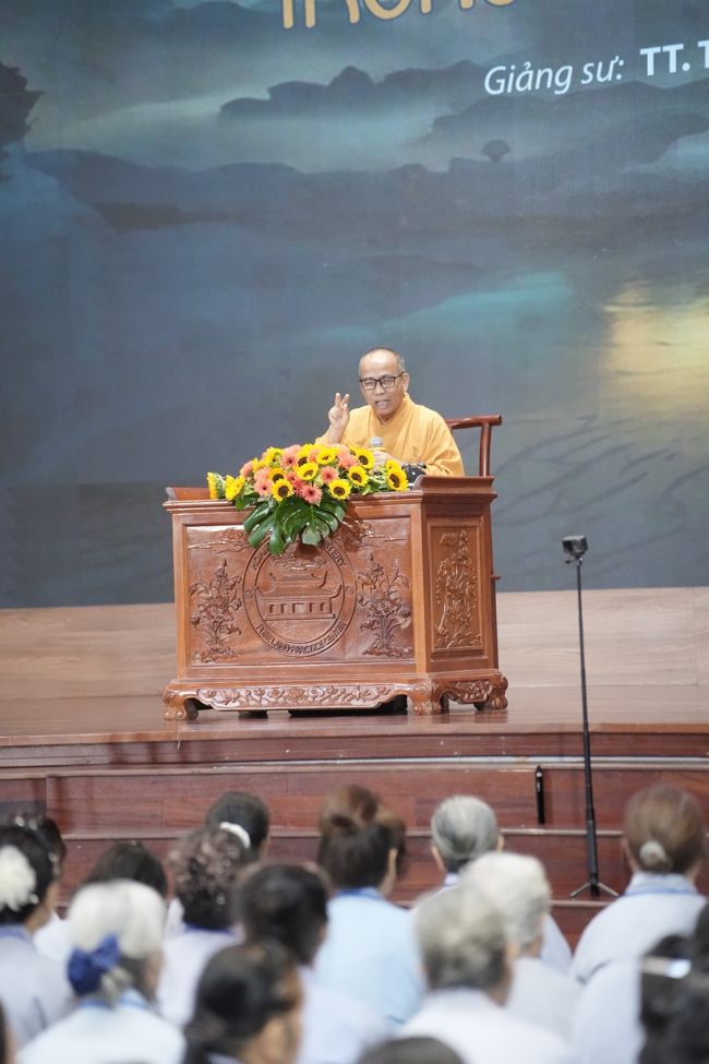 Pháp thoại “Giải thoát trong từng bước đi” - TT.Thích Viên Trí | Khóa Tu Phật Thất 108.