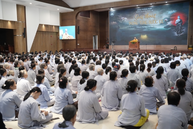 Pháp thoại “Giải thoát trong từng bước đi” - TT.Thích Viên Trí | Khóa Tu Phật Thất 108.