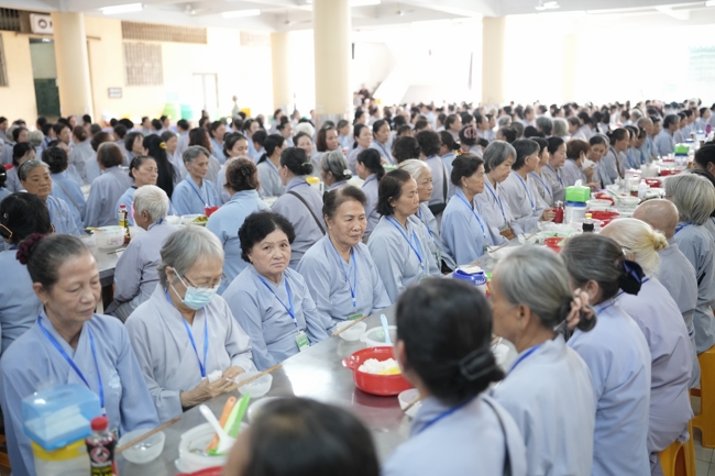 Pháp thoại “Giải thoát trong từng bước đi” - TT.Thích Viên Trí | Khóa Tu Phật Thất 108.