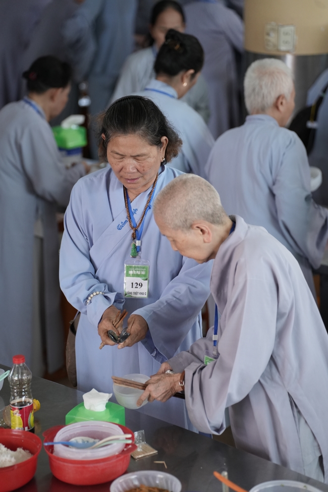 Pháp thoại “Giải thoát trong từng bước đi” - TT.Thích Viên Trí | Khóa Tu Phật Thất 108.