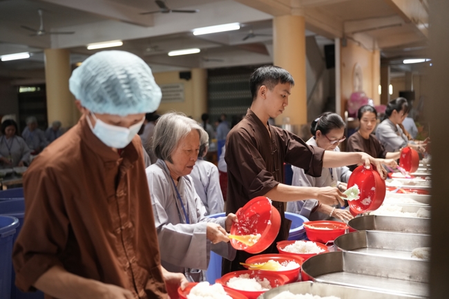 Pháp thoại “Giải thoát trong từng bước đi” - TT.Thích Viên Trí | Khóa Tu Phật Thất 108.