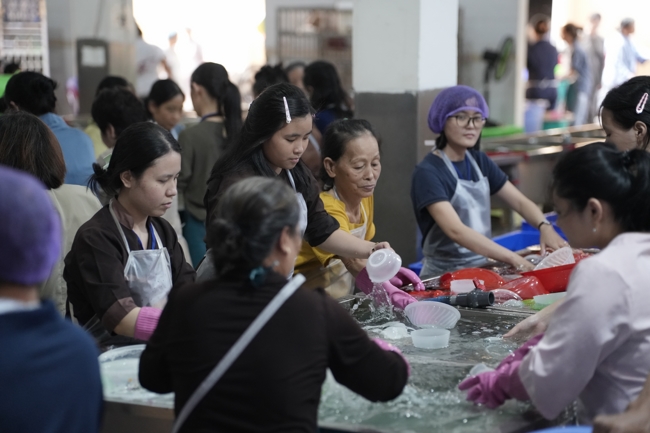 Pháp thoại “Giải thoát trong từng bước đi” - TT.Thích Viên Trí | Khóa Tu Phật Thất 108.