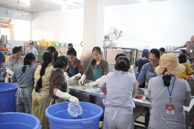 Pháp thoại “Giải thoát trong từng bước đi” - TT.Thích Viên Trí | Khóa Tu Phật Thất 108.