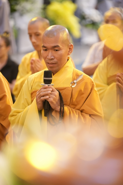 Viếng tang lễ Trưởng lão Hòa thượng Giác Tường.