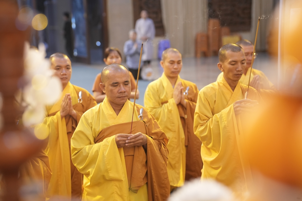 Viếng tang lễ Trưởng lão Hòa thượng Giác Tường.
