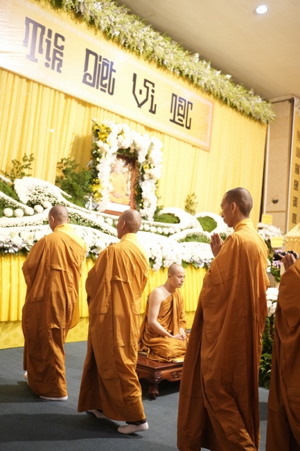 Viếng tang lễ Trưởng lão Hòa thượng Giác Tường.