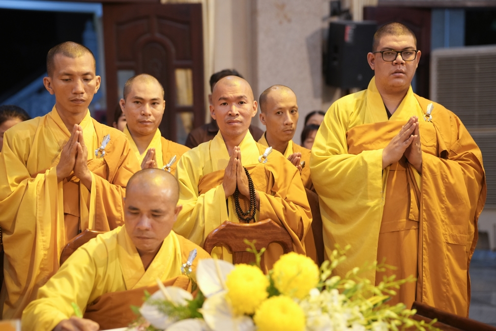Viếng tang lễ Trưởng lão Hòa thượng Giác Tường.