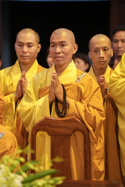 Viếng tang lễ Trưởng lão Hòa thượng Giác Tường.