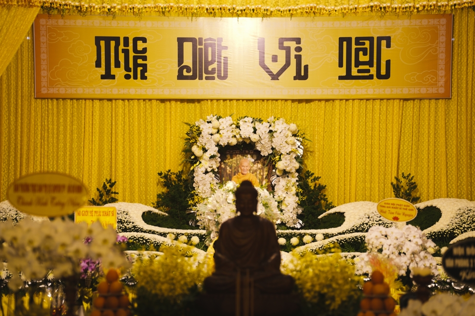 Viếng tang lễ Trưởng lão Hòa thượng Giác Tường.