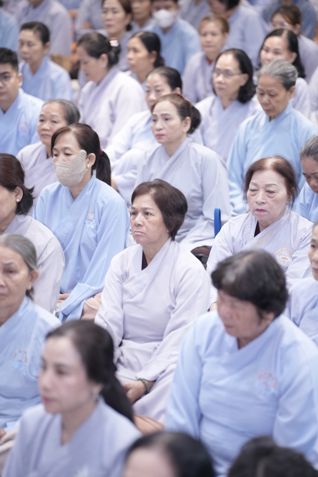 KHÓA TU NIỆM PHẬT MỘT NGÀY.