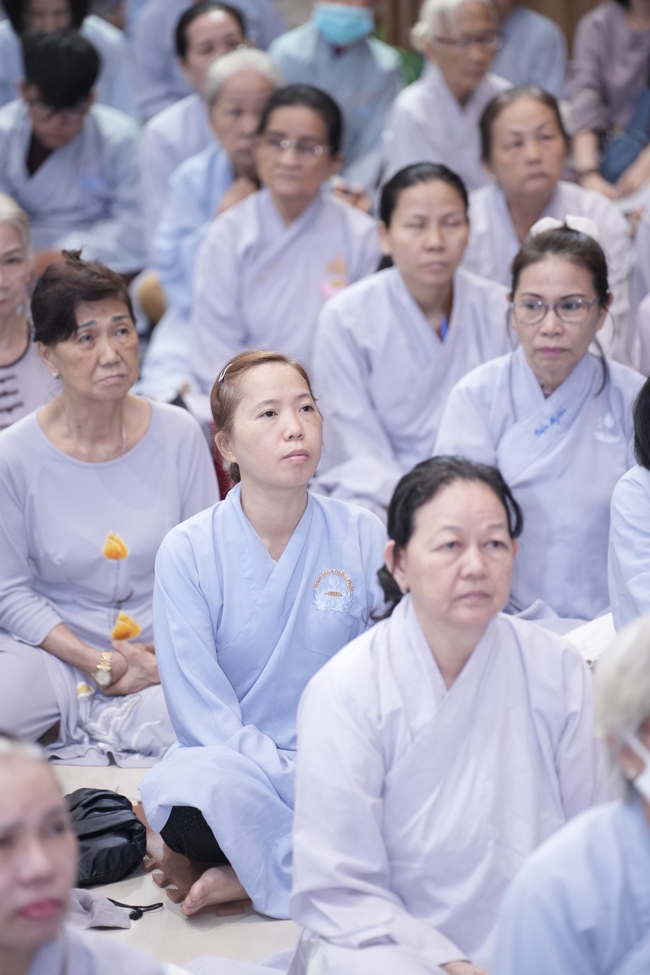 KHÓA TU NIỆM PHẬT MỘT NGÀY.