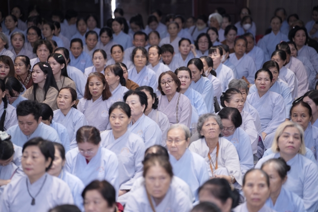 KHÓA TU NIỆM PHẬT MỘT NGÀY.