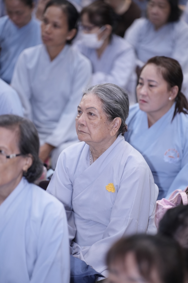 KHÓA TU NIỆM PHẬT MỘT NGÀY.