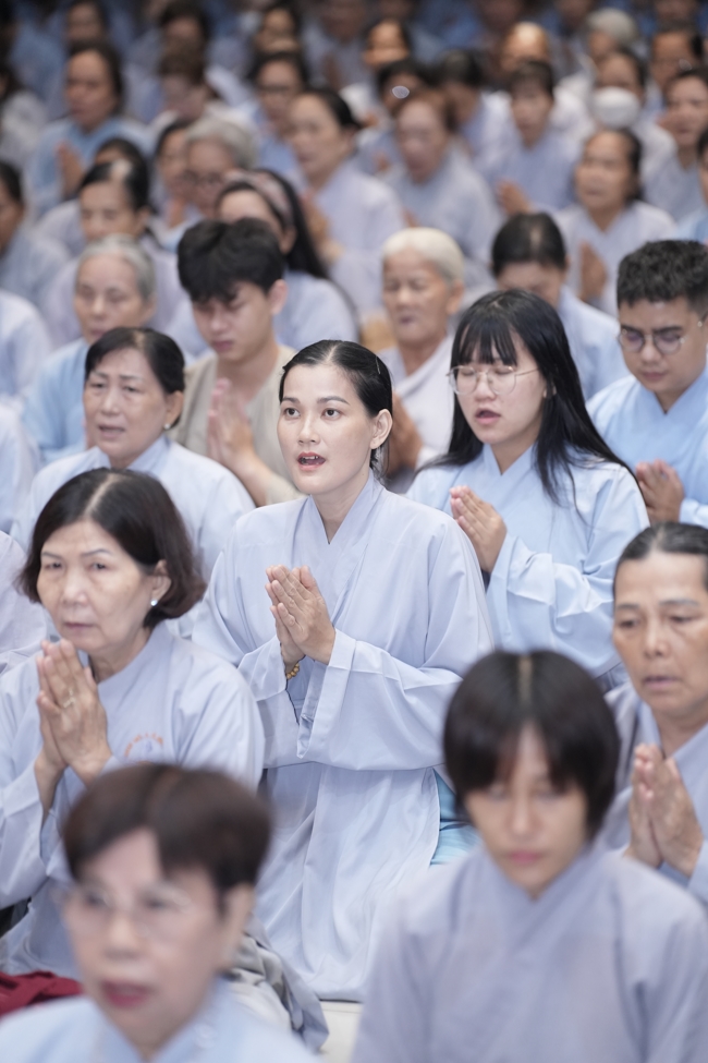 KHÓA TU NIỆM PHẬT MỘT NGÀY.