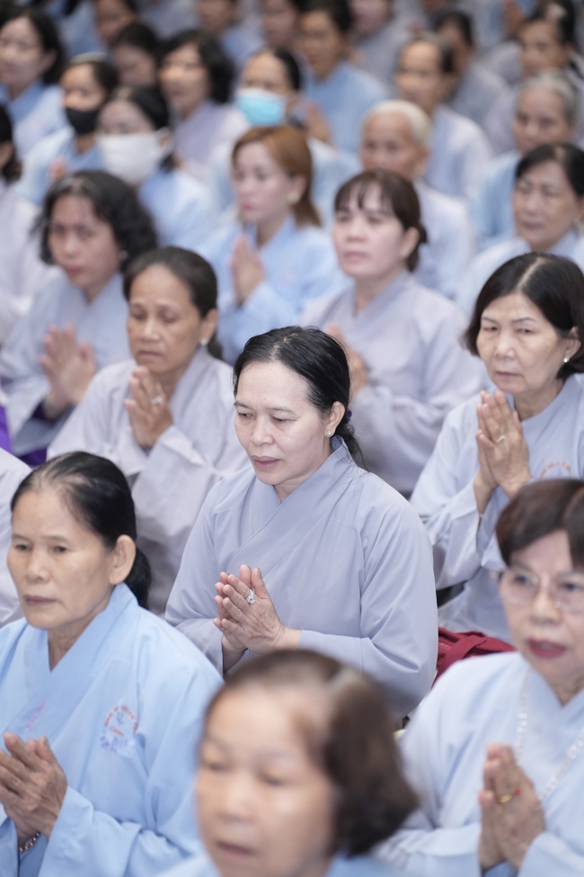 KHÓA TU NIỆM PHẬT MỘT NGÀY.