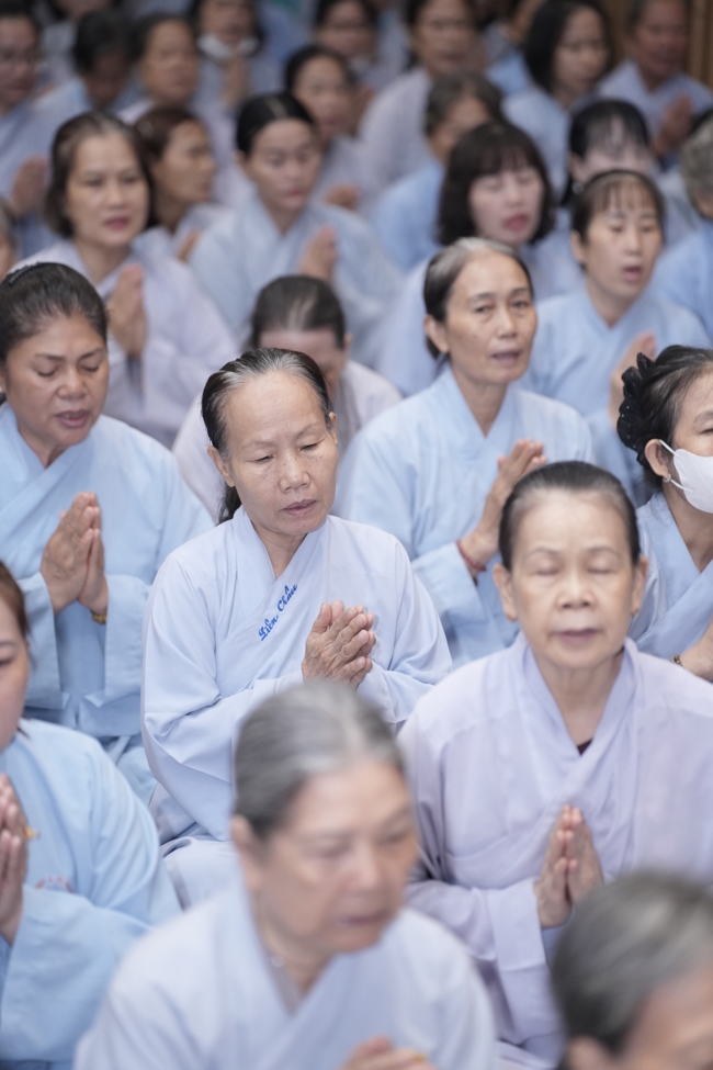 KHÓA TU NIỆM PHẬT MỘT NGÀY.