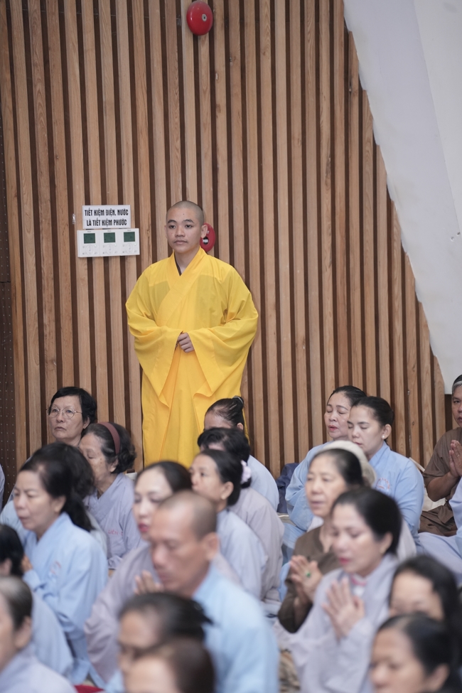KHÓA TU NIỆM PHẬT MỘT NGÀY.