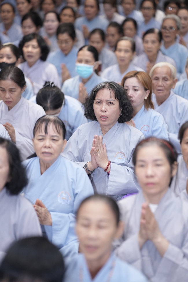 KHÓA TU NIỆM PHẬT MỘT NGÀY.