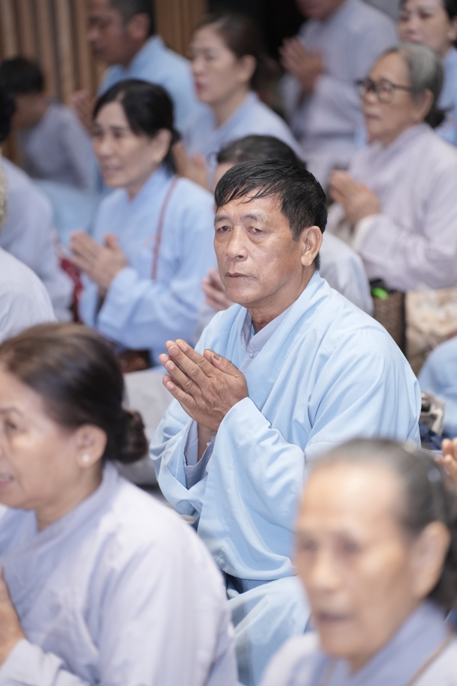 KHÓA TU NIỆM PHẬT MỘT NGÀY.