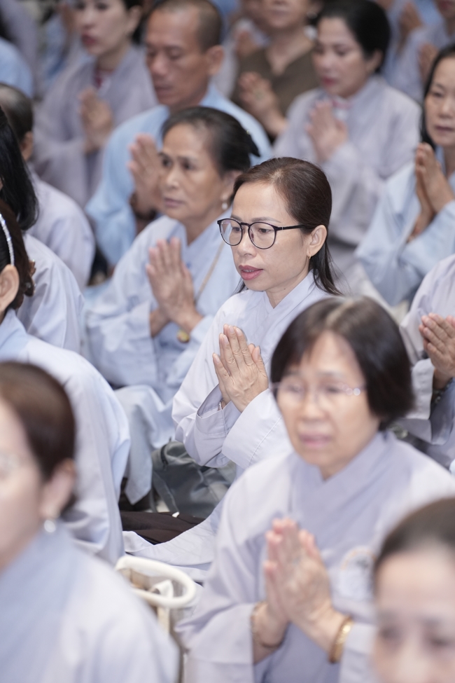 KHÓA TU NIỆM PHẬT MỘT NGÀY.