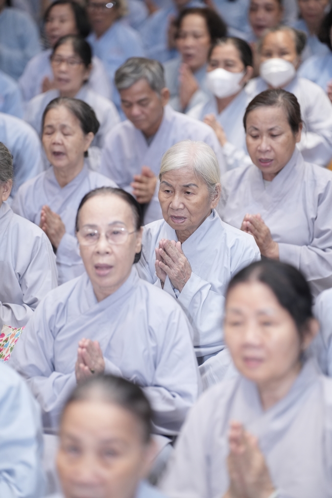 KHÓA TU NIỆM PHẬT MỘT NGÀY.