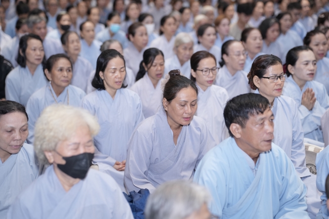 KHÓA TU NIỆM PHẬT MỘT NGÀY.