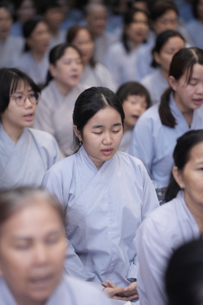 KHÓA TU NIỆM PHẬT MỘT NGÀY.