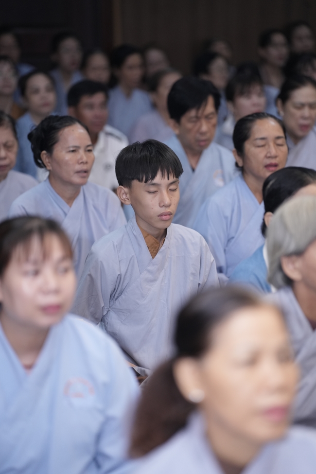KHÓA TU NIỆM PHẬT MỘT NGÀY.