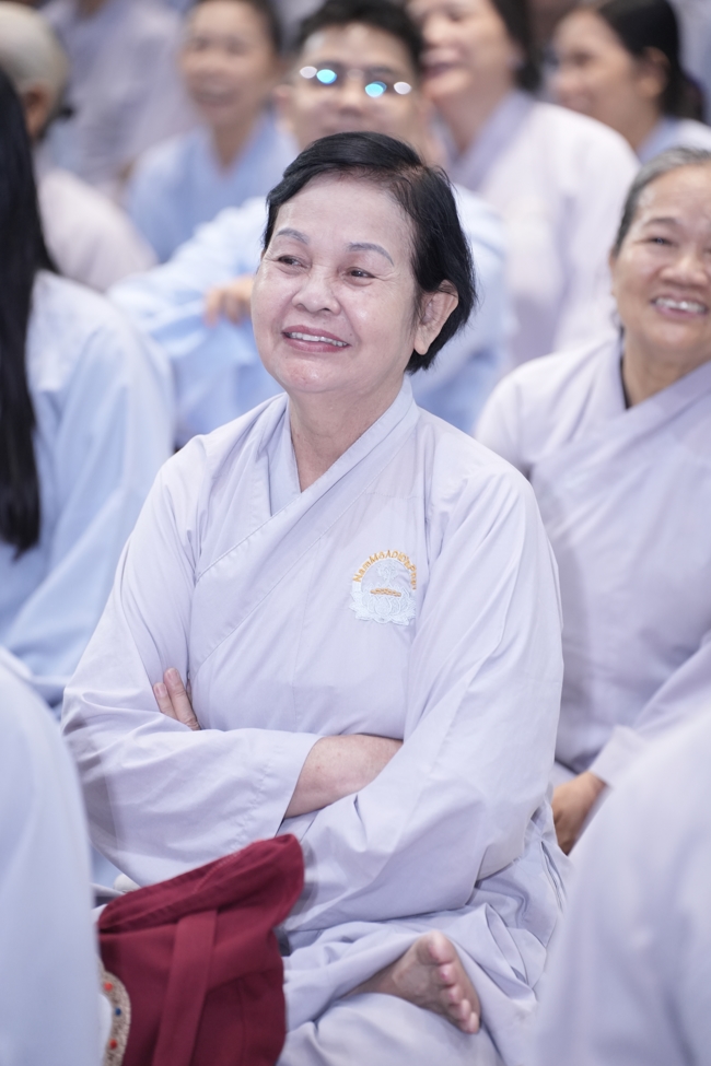 KHÓA TU NIỆM PHẬT MỘT NGÀY.