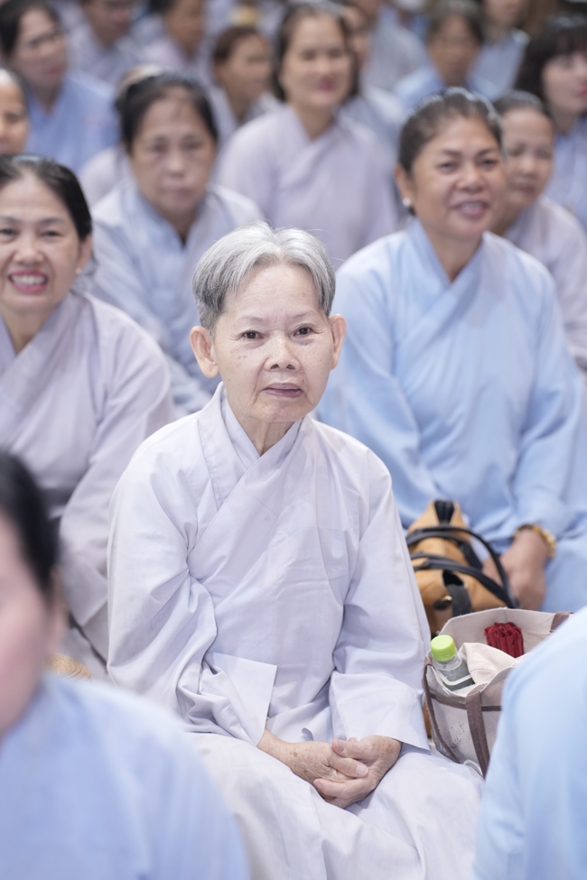 KHÓA TU NIỆM PHẬT MỘT NGÀY.