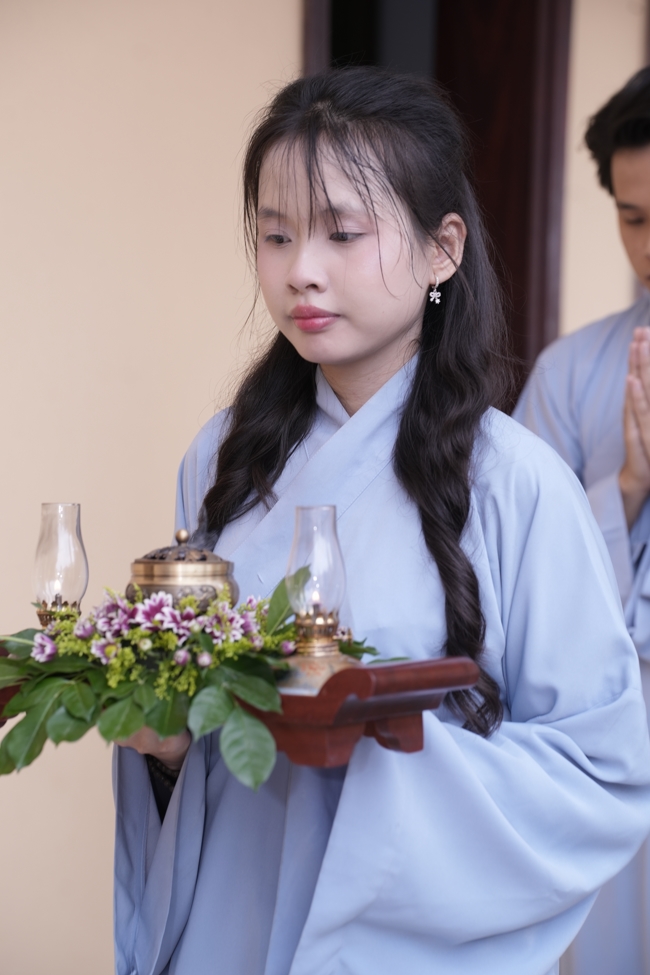 KHÓA TU NIỆM PHẬT MỘT NGÀY.