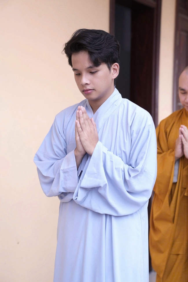 KHÓA TU NIỆM PHẬT MỘT NGÀY.