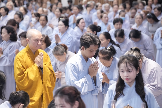 KHÓA TU NIỆM PHẬT MỘT NGÀY.