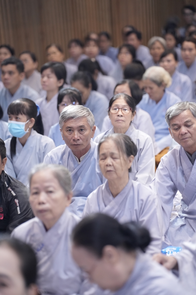 KHÓA TU NIỆM PHẬT MỘT NGÀY.