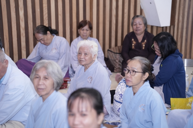 KHÓA TU NIỆM PHẬT MỘT NGÀY.