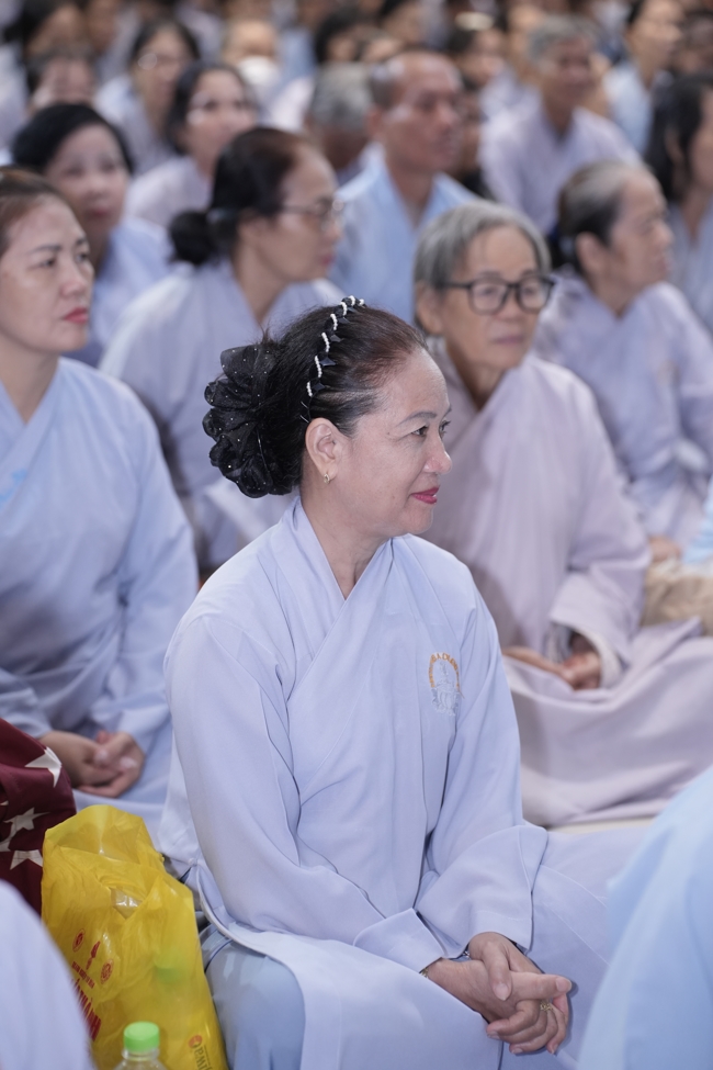 KHÓA TU NIỆM PHẬT MỘT NGÀY.
