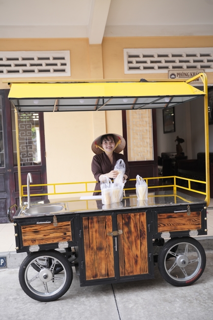 Chương trình từ thiện “Phương tiện nghĩa tình”.