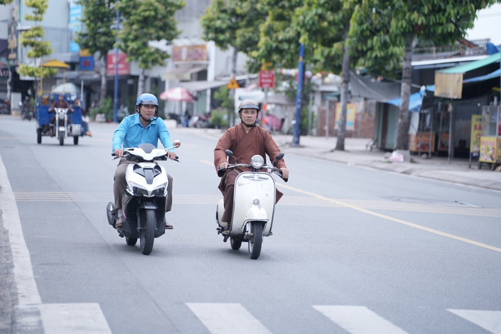 Chương trình từ thiện “Phương tiện nghĩa tình”.