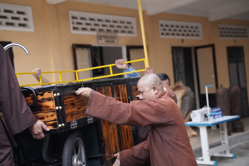 Chương trình từ thiện “Phương tiện nghĩa tình”.